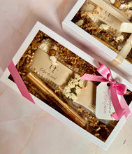 Cargar imagen en el visor de la galería, All ‘n One Little Gift Box – Jabones Artesanales para Regalar