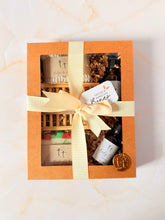Cargar imagen en el visor de la galería, All ‘n One Gift Box – Regalo Artesanal para Cuidado Diario | Tt atelier