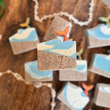 Cargar imagen en el visor de la galería, Jabón Sirenita – Aroma Floral Marino & Hidratación Suave