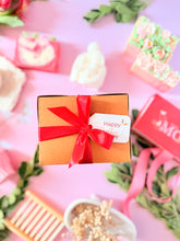 Cargar imagen en el visor de la galería, Caja Pequeña con Jabón Artesanal – Cerrada