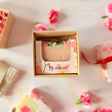 Cargar imagen en el visor de la galería, Cajita floral con Lazo – Barra de Jabón Artesanal