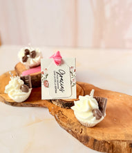 Cargar imagen en el visor de la galería, Mini Cup Cake - Vela de Soya Artesanal (Set de 6)