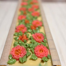Cargar imagen en el visor de la galería, Crisantemos – Jabón Artesanal Floral & Primaveral | Tt atelier