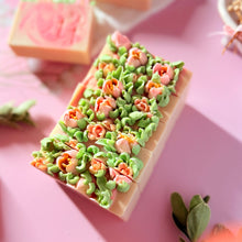 Cargar imagen en el visor de la galería, Tulips Whisper – Jabón Artesanal en Barra