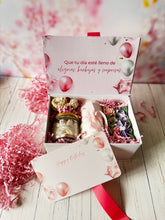 Cargar imagen en el visor de la galería, Happy Birthday Box – Regalo Artesanal para Cumpleaños