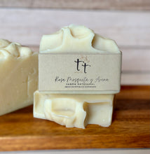 Cargar imagen en el visor de la galería, Jabón de Rosa Mosqueta y Avena – Nutritivo & Calmante