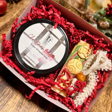 Cargar imagen en el visor de la galería, Christmas Edition Box – Jabón Artesanal + Sugar Whipped Soap