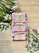 Cargar imagen en el visor de la galería, Trío de barras – Jabones Artesanales a Elección