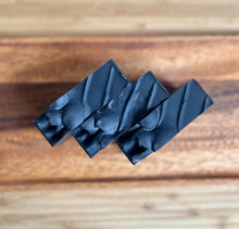 Cargar imagen en el visor de la galería, Jabón de Carbón Activado – Detox & Antigrasa