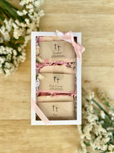 Cargar imagen en el visor de la galería, Trío de barras – Jabones Artesanales a Elección