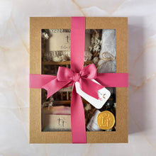 Cargar imagen en el visor de la galería, All ‘n One Gift Box – Regalo Artesanal para Cuidado Diario | Tt atelier