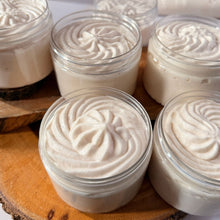 Cargar imagen en el visor de la galería, Sugar Whipped Soap – Velvet Rose  (Exfoliante Corporal)
