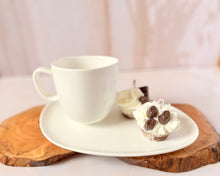Cargar imagen en el visor de la galería, Mini Cup Cake (vela de soya)
