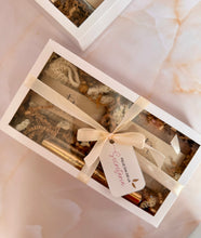 Cargar imagen en el visor de la galería, Ritual Nail Gift Box
