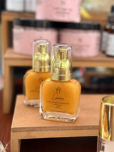 Cargar imagen en el visor de la galería, Aceite Corporal Iluminador –  Lumière Gold
