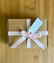 Cargar imagen en el visor de la galería, Gift Wrap
